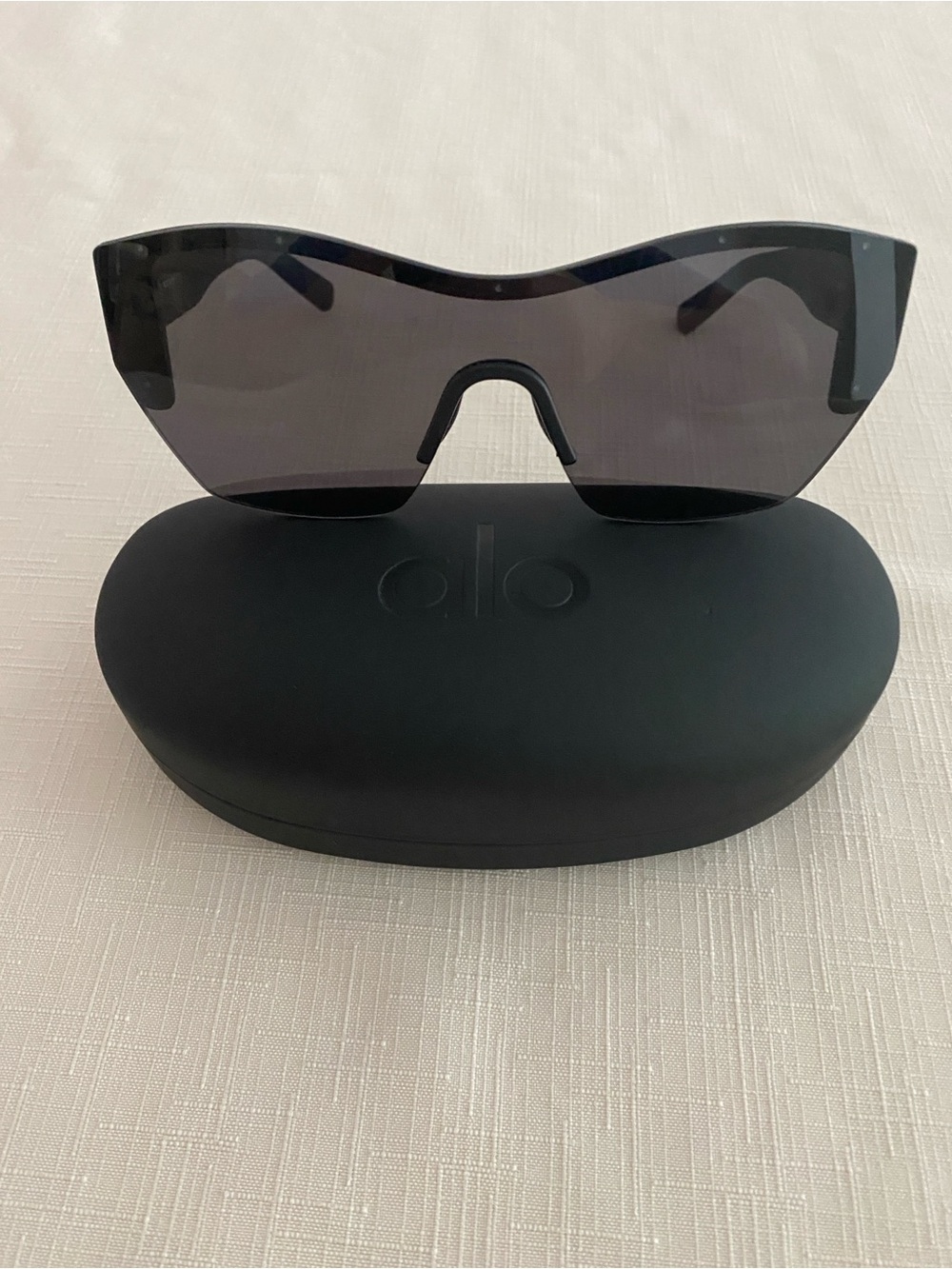 Alo Stunner Sunglasses